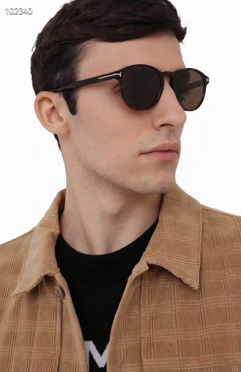 TOM FORD
